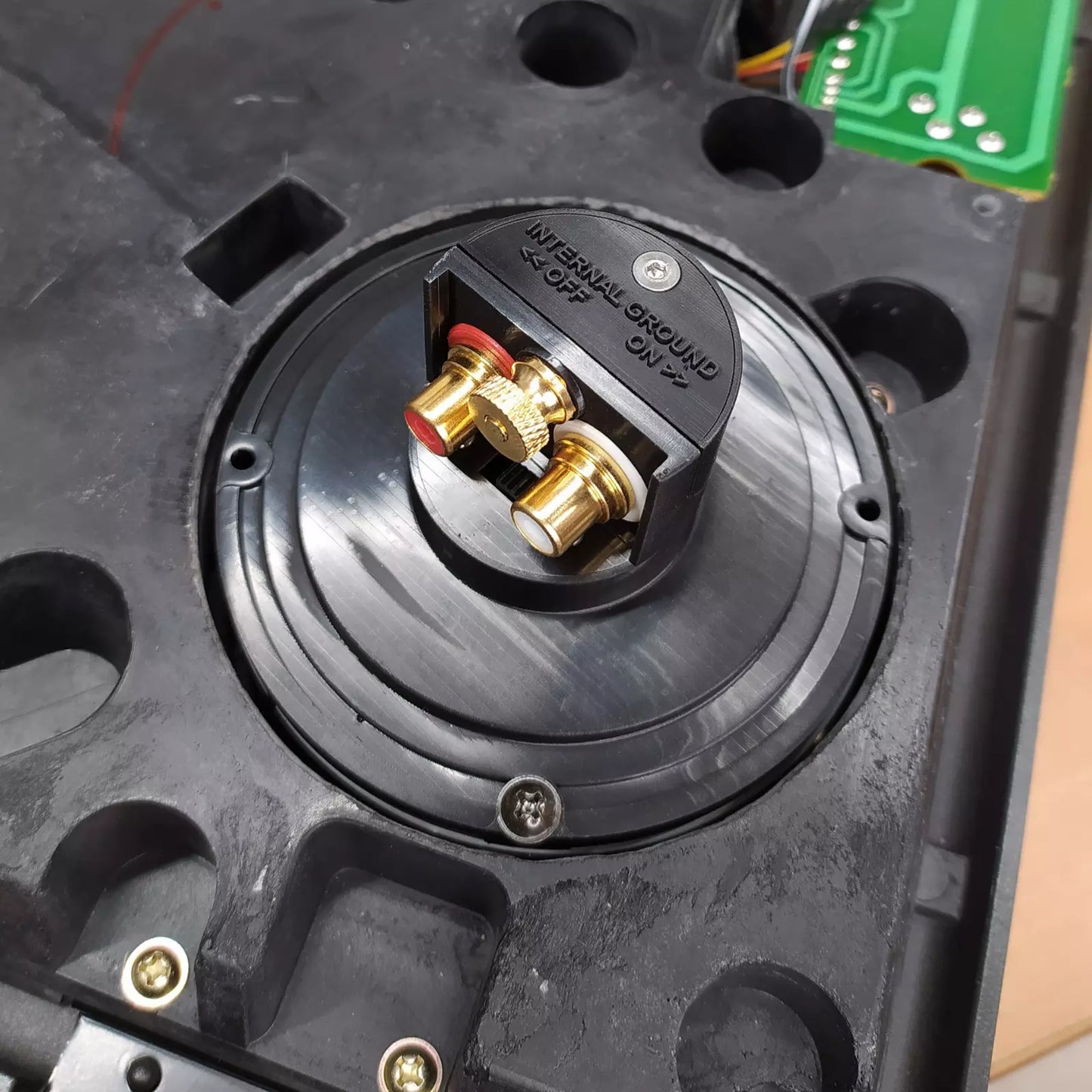 Technics SL-1200 External RCA Kit - Internal / External ground connection switch