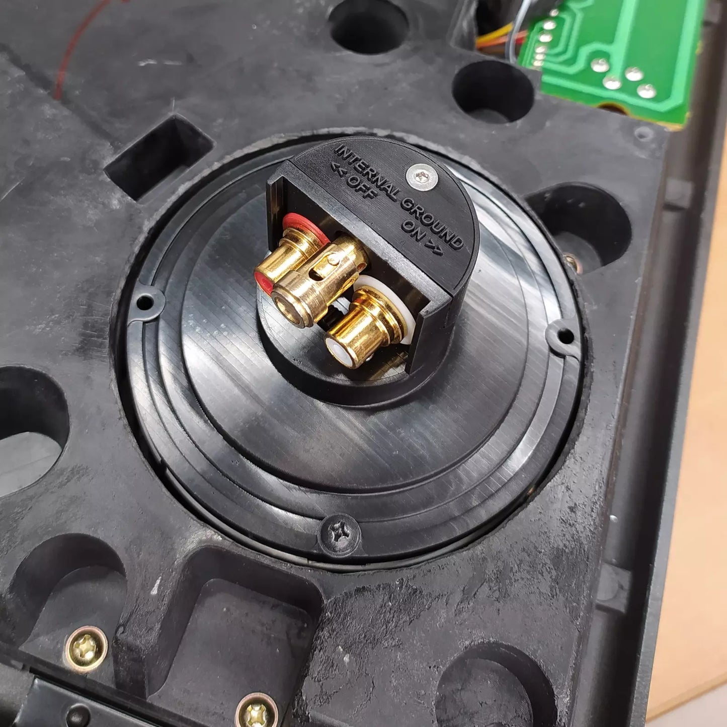 Technics SL-1200 External RCA Kit - Internal / External ground connection switch